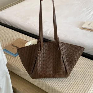 Woven leather tote bag for women, large capacity shoulder bag in dark brown stylish design.