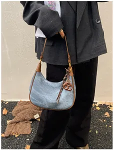 Borsa a tracolla hobo rétro in denim da donna, classica trama opaca blu con finiture in pelle.