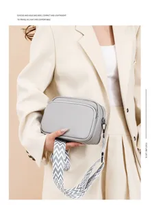 Minimalist solid color lychee pattern shoulder crossbody small square bag for women detail.