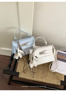 Women's crocodile pattern luxury shoulder bag elegant retro handbag with horse charm style.