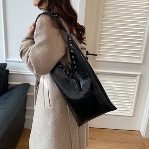 Vintage crinkled leather shoulder bag, large capacity underarm hobo tote with metal rivets.