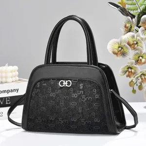 Borsa a mano nera da donna con manici, motivo numerico unico e logo in metallo.