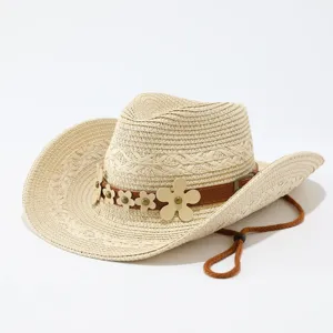 Cappello da cowboy in paglia da donna con fascia floreale e sottogola per estate.