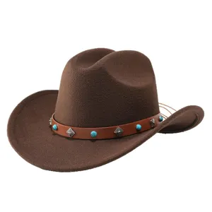 Chapeau de cowboy western en feutre marron avec bande en cuir et perles turquoise