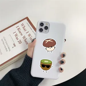 Bonita funda de telefono con pegatinas de frutas divertidas para bonita decoracion.