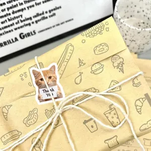 Détail de l'autocollant chat mignon Thank You, idéal pour emballage cadeau DIY sympa.