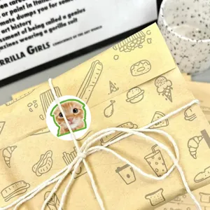Cute cat round stickers realistic animal avatar decorative sticker detail craft paper pack