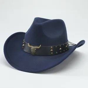 Chapeau de cowboy vintage en feutre de laine bleu avec bande en cuir et tête de taureau.