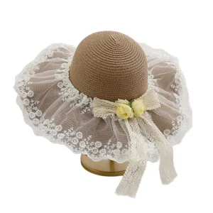 Sommer Damen Strand Strohhut mit breiter Spitzenkrempe und Blumenschleife UV Sonnenschutz
