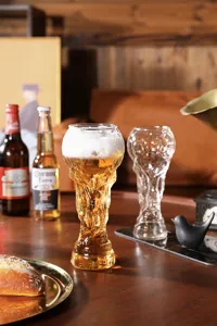 Weltpokal Tasse Bierglas, grosse Kapazitat Fussball Glas fur Bar Party und Sportspiele.