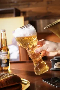 Kreative Weltpokal Trophäe Bierglas große Kapazität Glastasse für Bar Party und Fußballfans