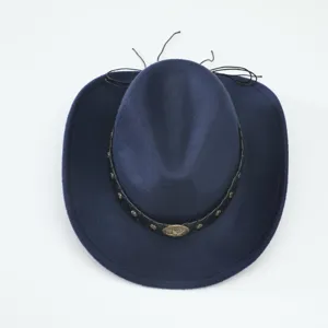 Cappello da cowboy in feltro blu scuro, elegante fedora jazz con fascia in pelle e borchie metalliche.