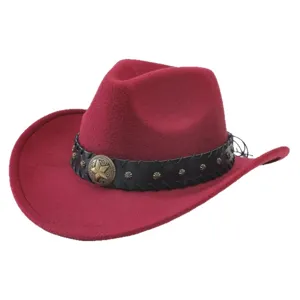 Classico cappello da cowboy western in feltro rosso per uomo e donna, elegante fedora jazz.