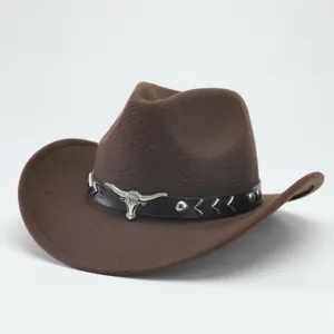 Chapeau de cowboy occidental marron avec décor de crâne de taureau unisexe feutre élégant