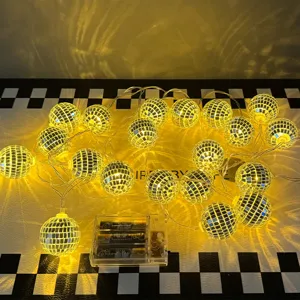 Catena luminosa palla da disco con sfere a specchio e porta batterie per feste e decorazione.