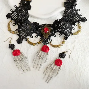 Halloween ensemble de collier ras du cou en dentelle noire et boucles d'oreilles mains.