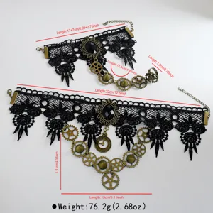 Ensemble de bijoux gothique en dentelle noire avec collier et chaîne de main steampunk.
