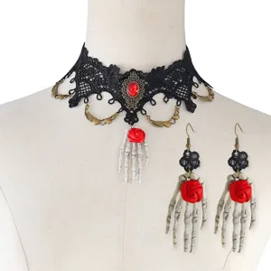 Gothique Halloween collier ras de cou dentelle noire boucles d'oreilles squelette.