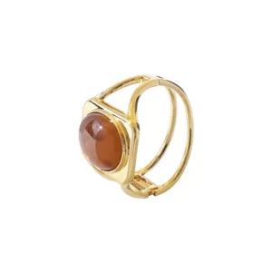 Exaggerated geometric resin gold bangle bracelet, retro luxury cuff jewelry for women.