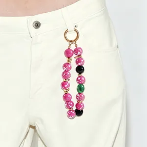 Porte-clés perles acrylique coloré pendentif sac style dopamine fait main détail vue