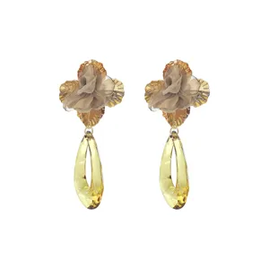 Fashion floral fabric and acrylic drop earrings, elegant resort style dangle jewelry for women.
