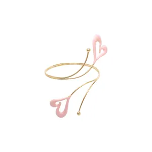 Goldfarbene offene Oberarmspange mit rosa Emaille Doppelherz Design, verstellbar.