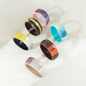 Set di bracciali in acrilico retro chic, bracciale rigido geometrico alla moda per donne.