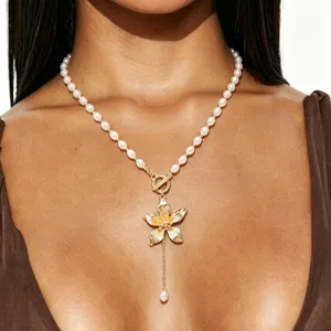 Fashion sweet cool style plumeria flower pendant pearl necklace with OT clasp for women