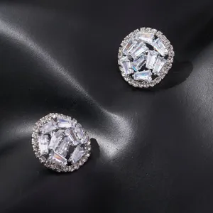 Prachtige koperen zirkonia oorknopjes, stijlvolle en stralende ronde geometrische sieraden.