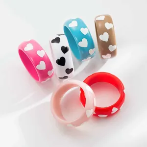 Ensemble de bagues épaisses en résine colorée motif cœur, bijoux tendance Y2K en acrylique.