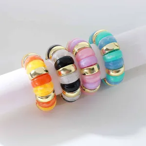Bracelets extensibles en résine acrylique colorée avec entretoises en métal doré, 4 styles.
