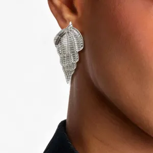 Silver conch shell earrings for women, summer ocean style statement jewelry for beach daily wear.