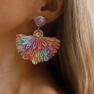 Eleganti orecchini a ventaglio in rafia colorata intrecciata boho gioielli vacanza donna