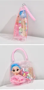 Set gioccorso borsa a mano trasparente rosa per bambini con bambola fai da te e perline.
