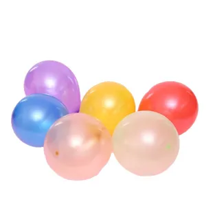 Colorful pearlescent round balloons for wedding decoration and party celebration events supply.