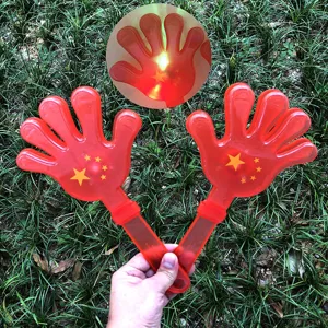 Main claqueur lumineuse LED en plastique jouet de fete concert evenement rouge 28cm