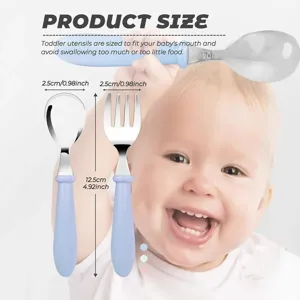 Roestvrijstalen lepel en vork leerset voor peuters en baby's om zelfstandig te leren eten.