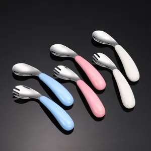 Edelstahl Kleinkind Besteckset mit ergonomischen kurzen gebogenen Griffen für Babys.