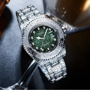 Herren Luxus Quarzuhr mit Edelstahl graviertem Armband, drehbarer Lünette und Kalenderanzeige.