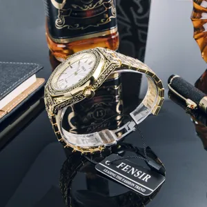 Retro carved quartz watch for men luxury gold steel strap business casual wristwatch