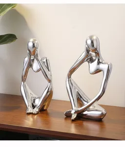 Moderne abstrakte silberne Harz Denker Statue Set für Home Office Desktop Dekoration Details