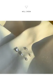 Orecchini a lobo cuore in argento S925, stile minimalista, gioielli delicati e chic.