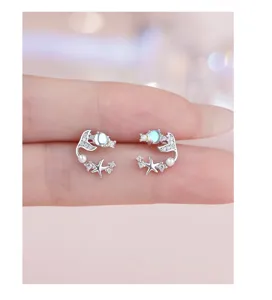 Orecchini a lobo con coda di sirena e stella in argento S999 con pietra di luna per donne.