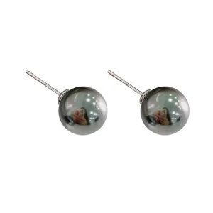 Elegante dunkle Perlen-Ohrstecker mit 925er Sterlingsilber-Stiften, klassisch minimalistischer Stil.