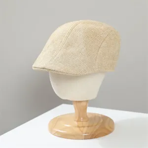 Coppola beige traspirante da uomo e donna, cappello duckbill vintage casual dettaglio.