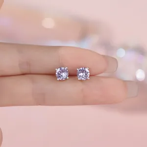Boucles d'oreilles clous en argent sterling zirconium violet, style minimaliste élégant, bijoux tendance.