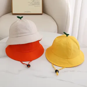 Kinder Bucket Hat Detail mit kleiner Blattekoration, weicher Baumwoll Sonnenschutzhut.
