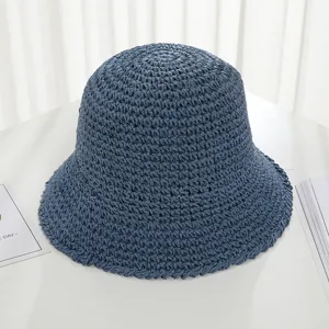 Cappello a secchiello in paglia di carta intrecciata a mano stile giapponese estivo blu scuro.