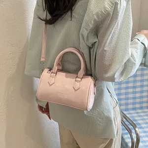 Borsa a Tracolla Rosa in Pelle Verniciata Donna Moda Casual Trendy Borsa Cuscino