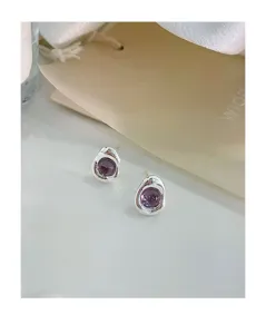 Pendientes de tuerca de piedra violeta irregular de plata esterlina S925, diseño de joyas.